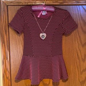 Girl’s pink/blk stretchy top w/detach. necklace